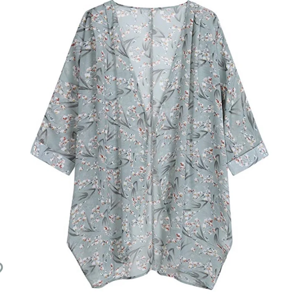 NWOT Chiffon Floral Kimono